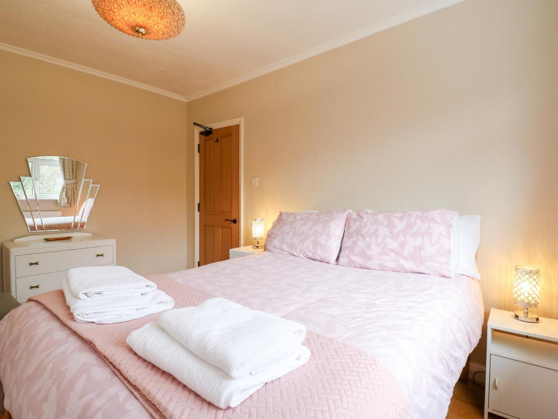 The Perch Villa Bexley Bagian luar foto